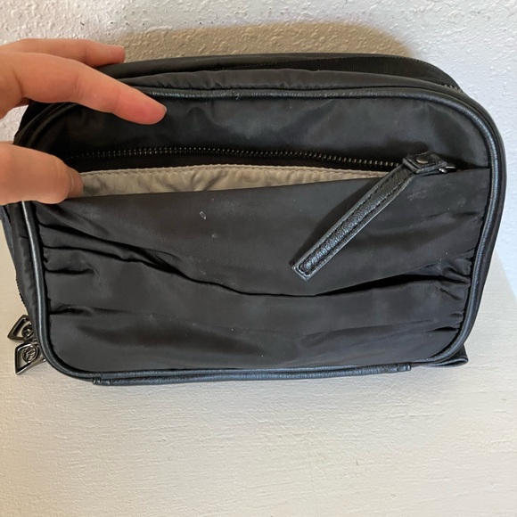 Lululemon Gym Travel Essentials Kit - Picture 3 of 11